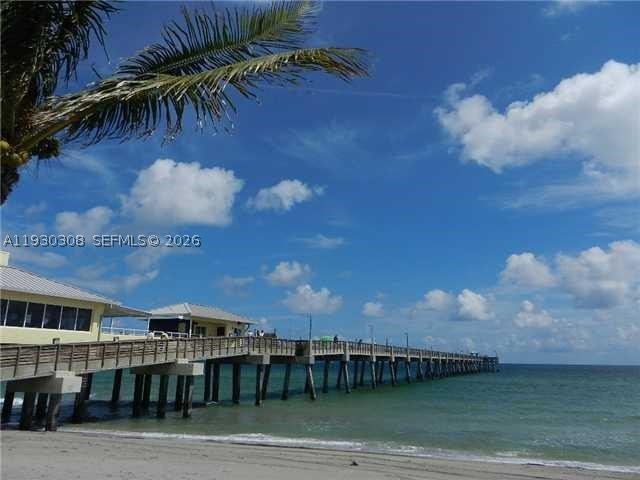 324 SE 10th St #207, Dania Beach FL 33004