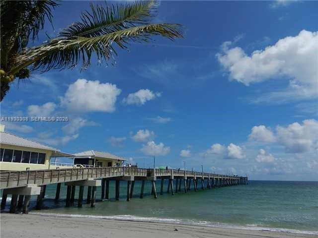 324 SE 10th St #207, Dania Beach FL 33004