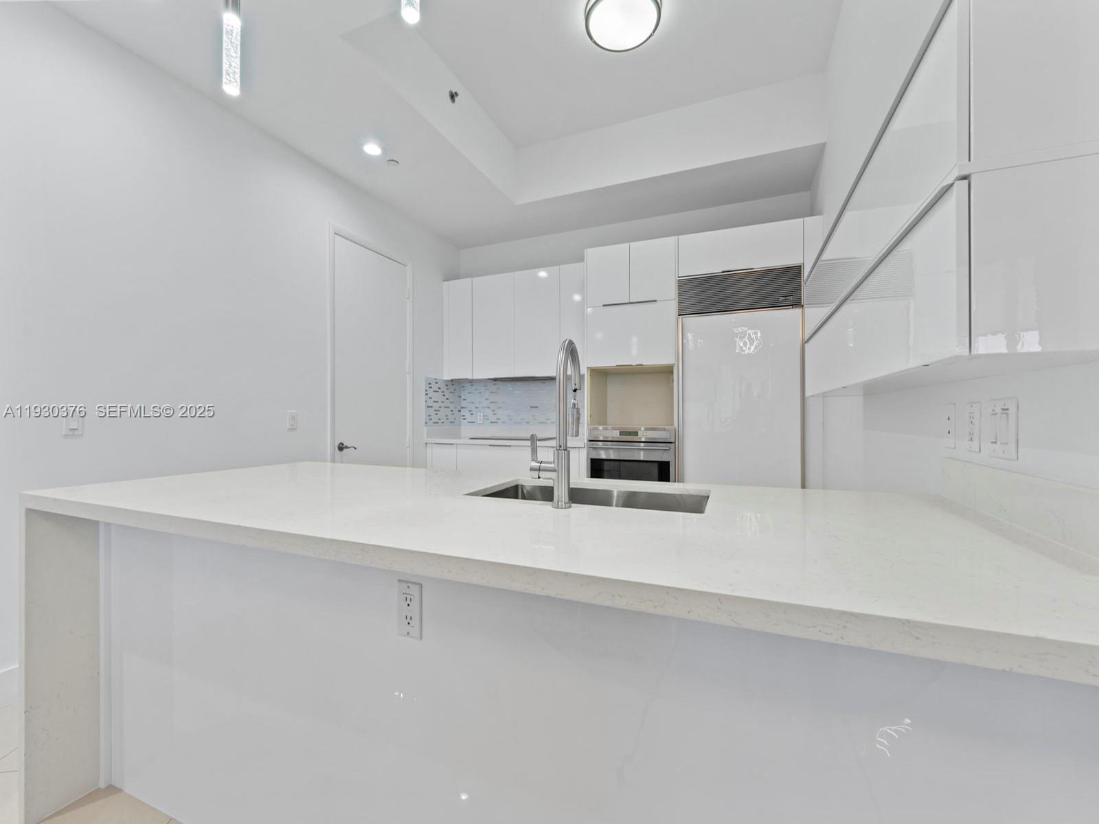 15811 Collins Ave #3707, Sunny Isles Beach FL 33160