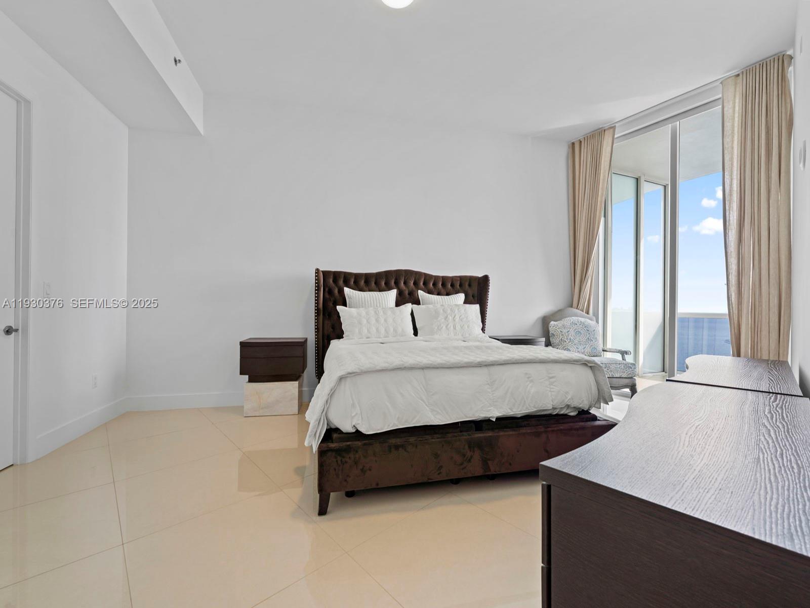 15811 Collins Ave #3707, Sunny Isles Beach FL 33160