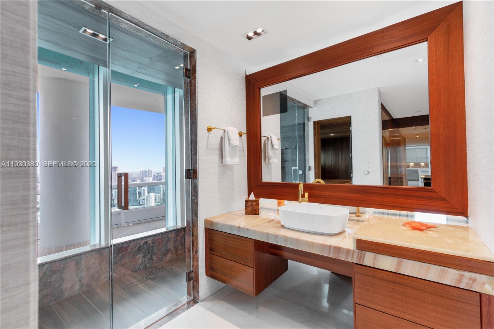 1643 Brickell #PH 4901 Dock, Miami FL 33129