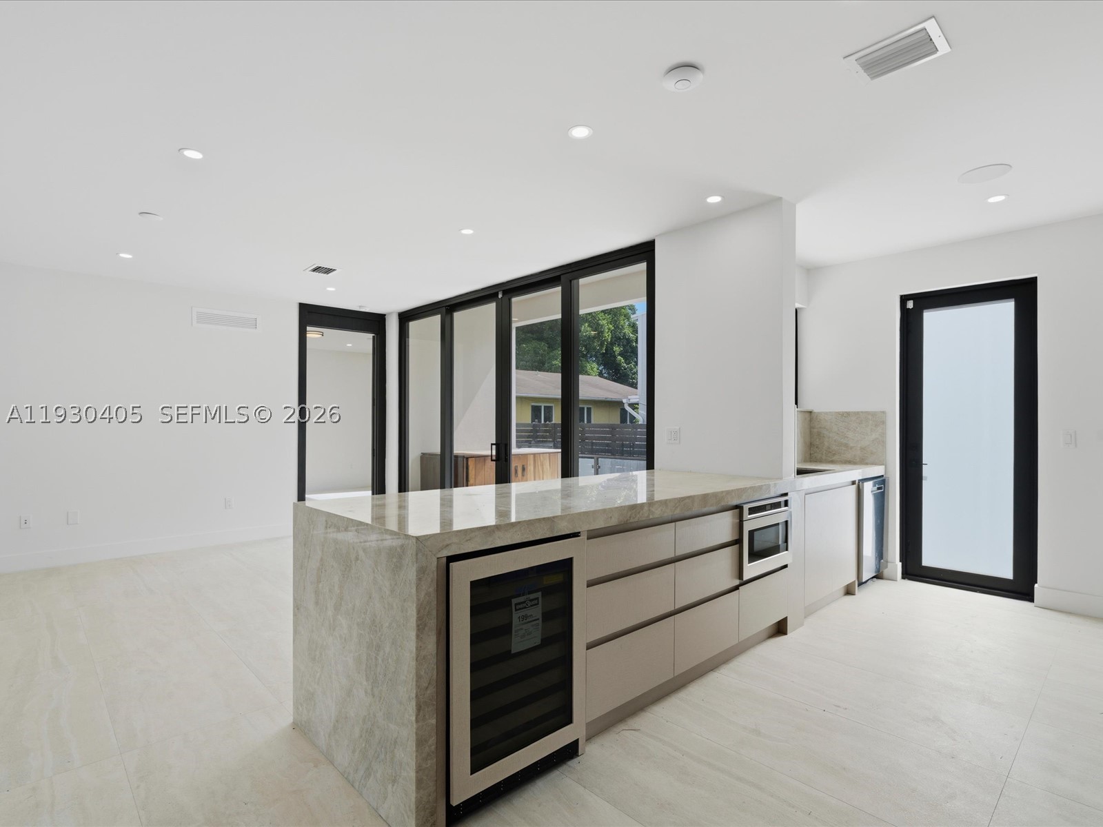 2484 SW 18th St, Miami FL 33145