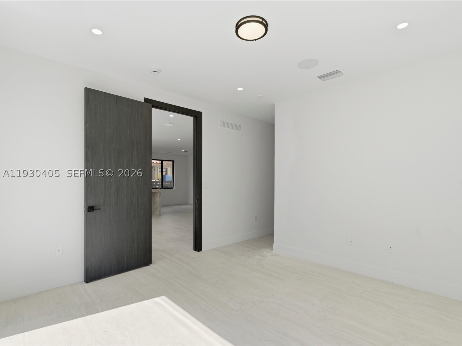 2484 SW 18th St, Miami FL 33145