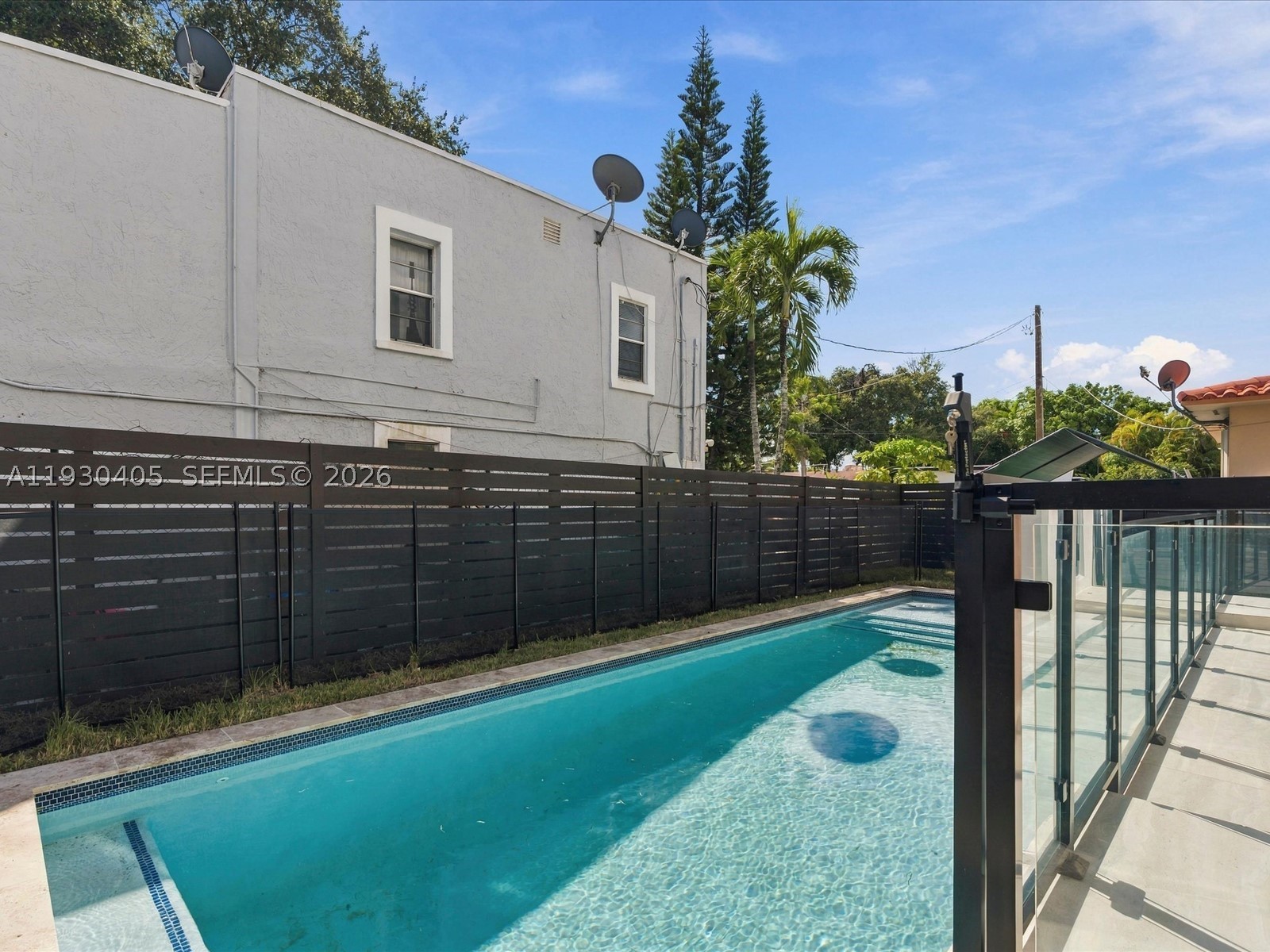 2484 SW 18th St, Miami FL 33145