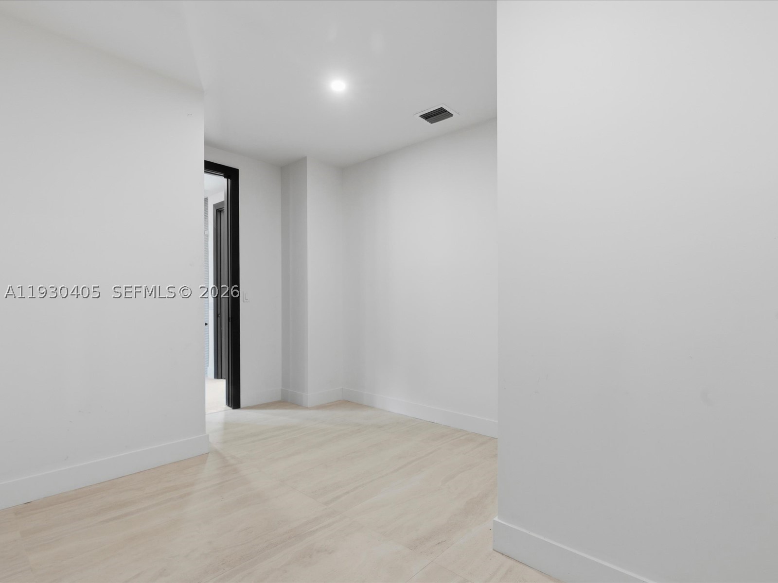 2484 SW 18th St, Miami FL 33145