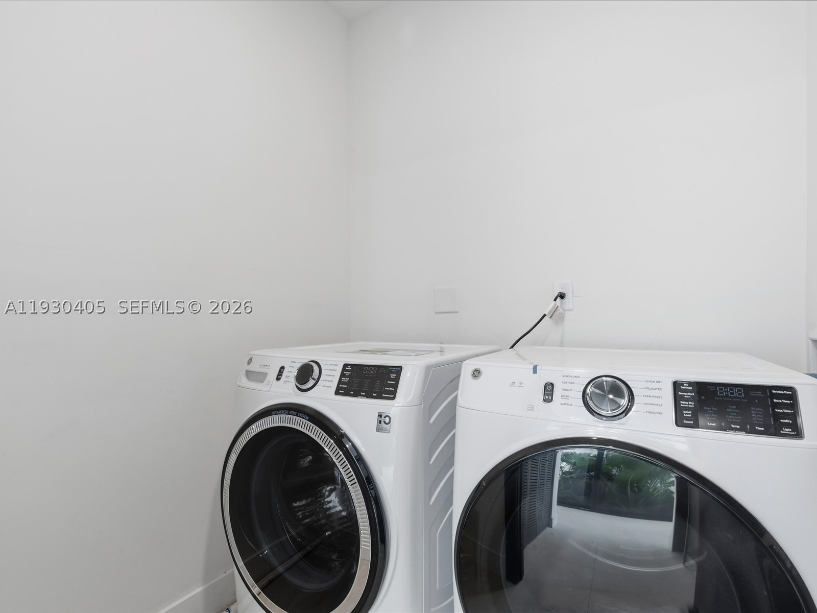2484 SW 18th St, Miami FL 33145