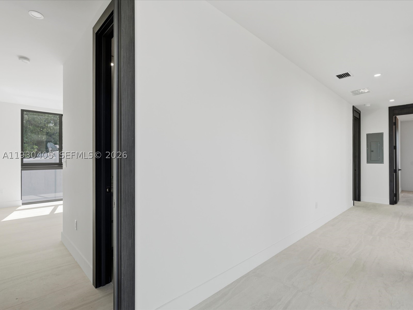 2484 SW 18th St, Miami FL 33145