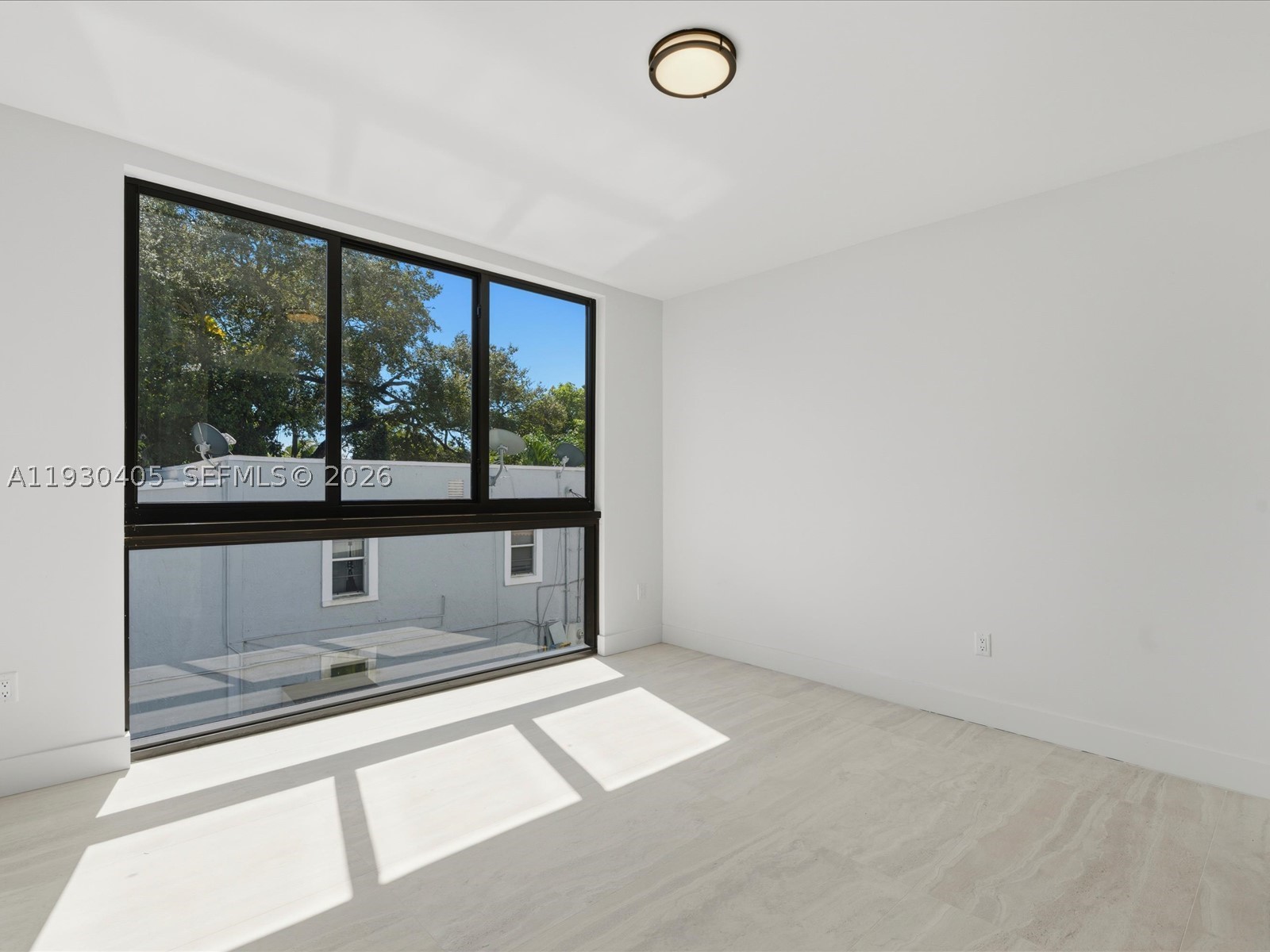 2484 SW 18th St, Miami FL 33145