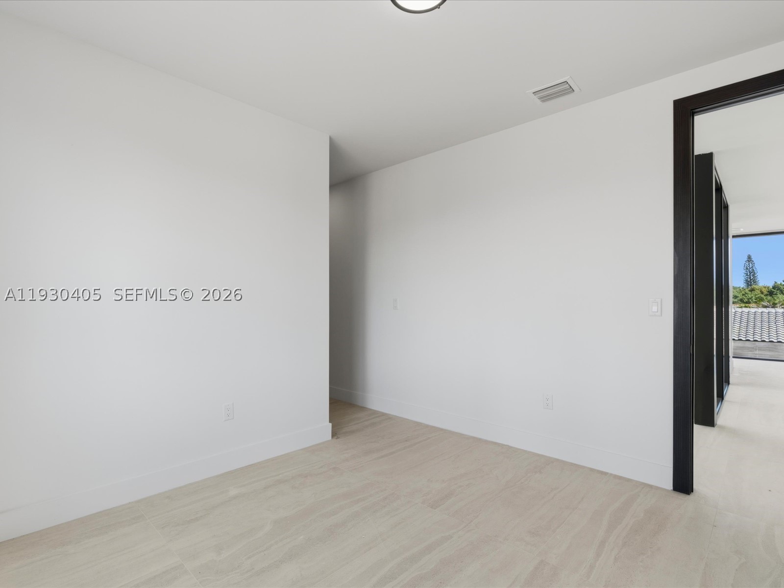 2484 SW 18th St, Miami FL 33145