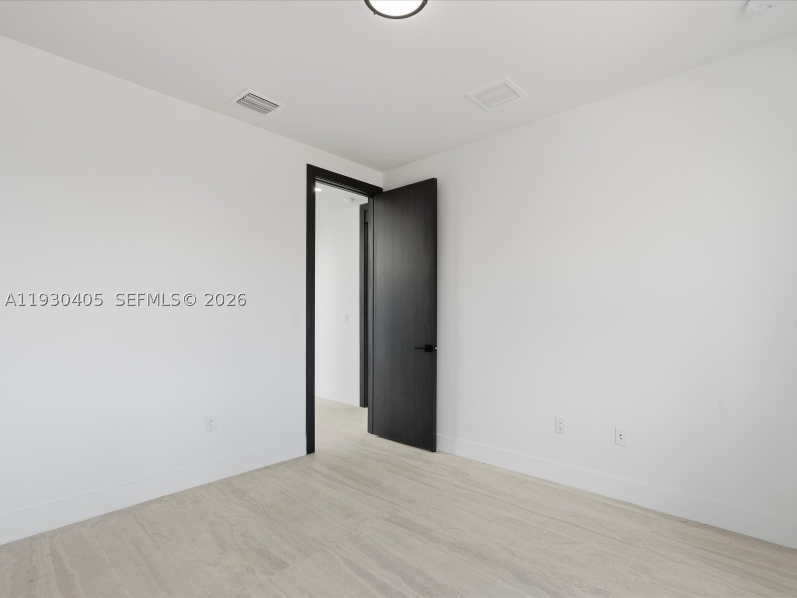 2484 SW 18th St, Miami FL 33145