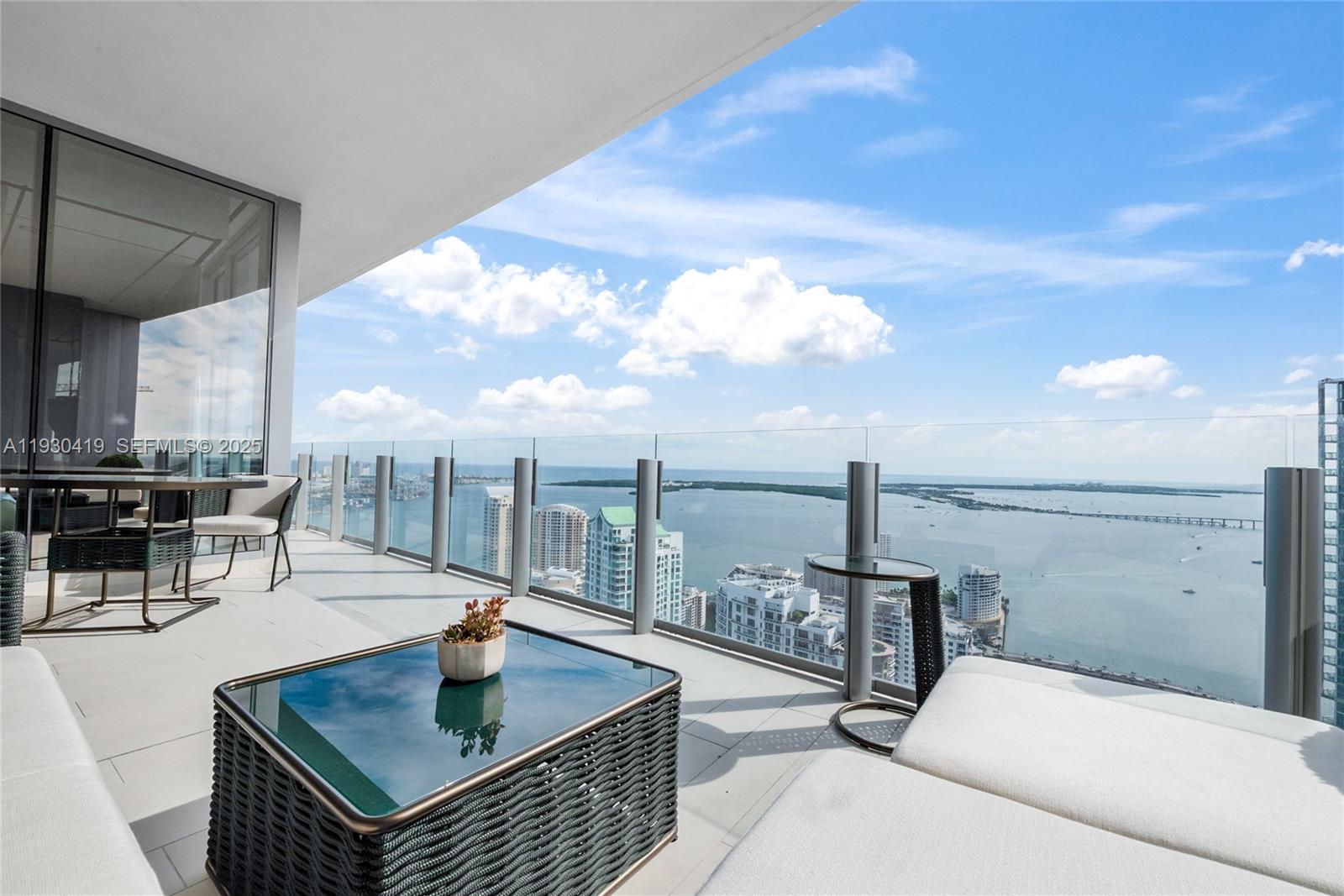 300 Biscayne Blvd Way #5104, Miami FL 33131
