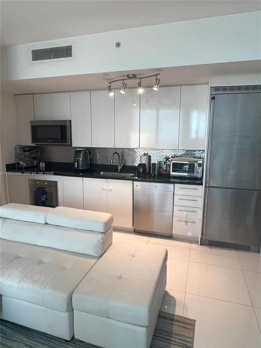 Miami FL 33130 - A11930456