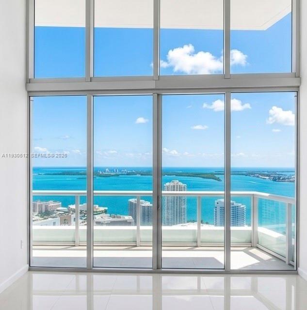 Miami FL 33131 - A11930512