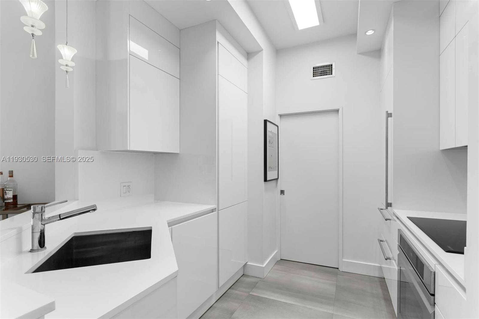 888 Brickell Key Dr #2606, Miami FL 33131
