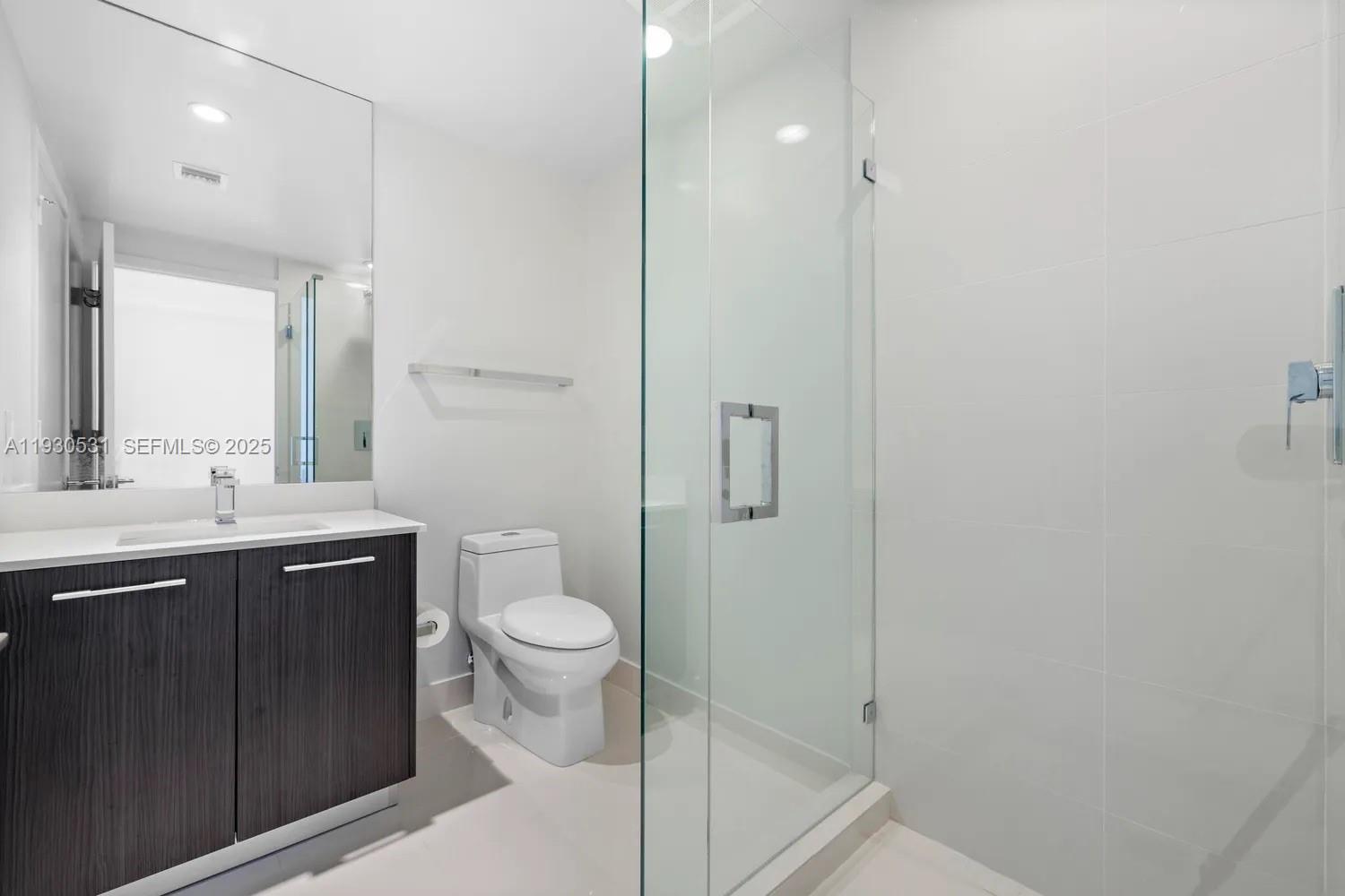 55 SW 9th St #3806, Miami FL 33130