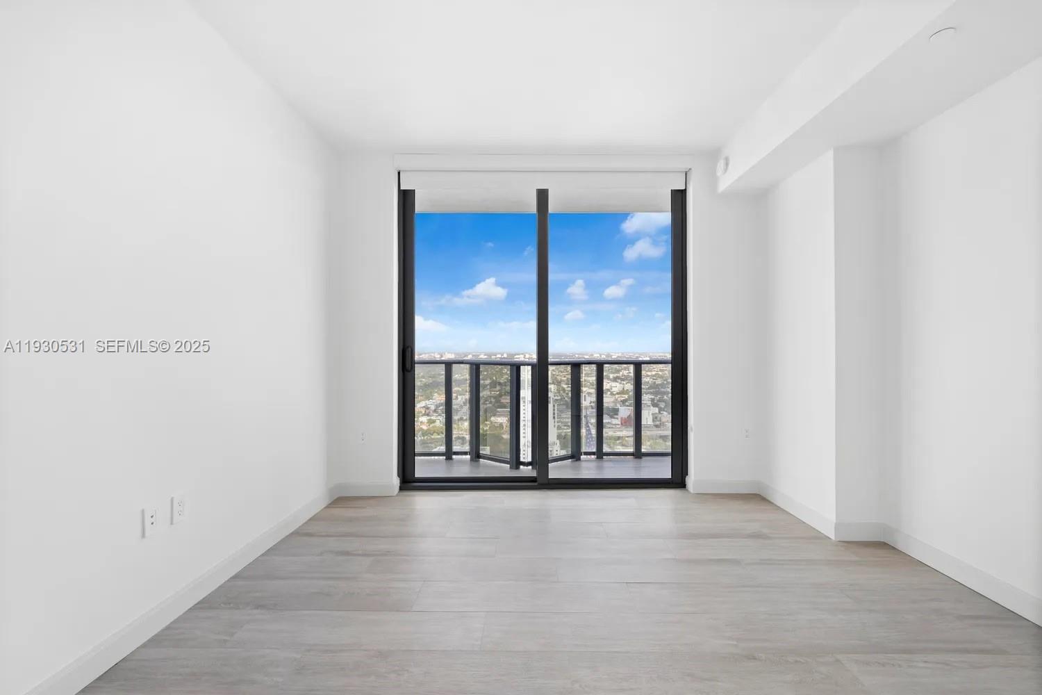 55 SW 9th St #3806, Miami FL 33130