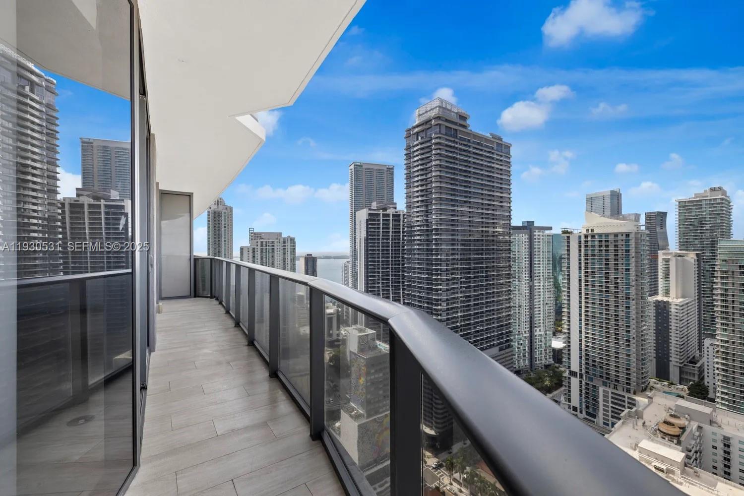 55 SW 9th St #3806, Miami FL 33130