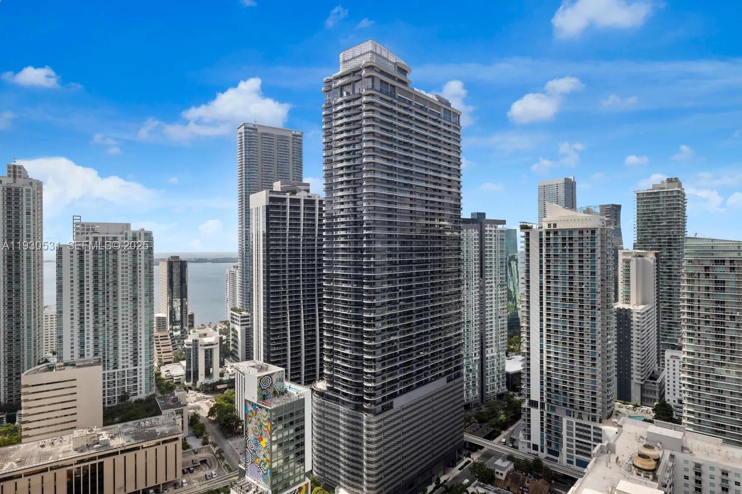 55 SW 9th St #3806, Miami FL 33130