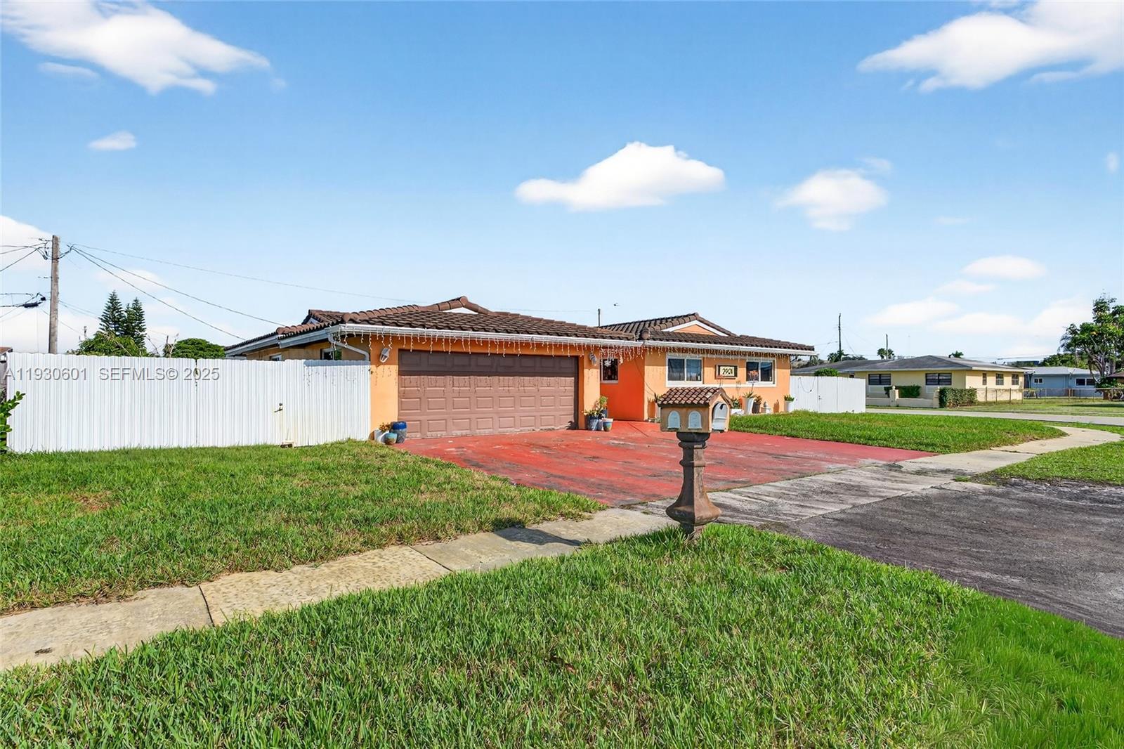 2901 NW 185th St, Miami Gardens FL 33056