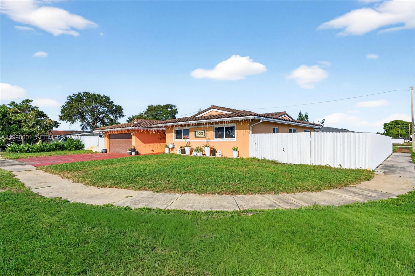 2901 NW 185th St, Miami Gardens FL 33056