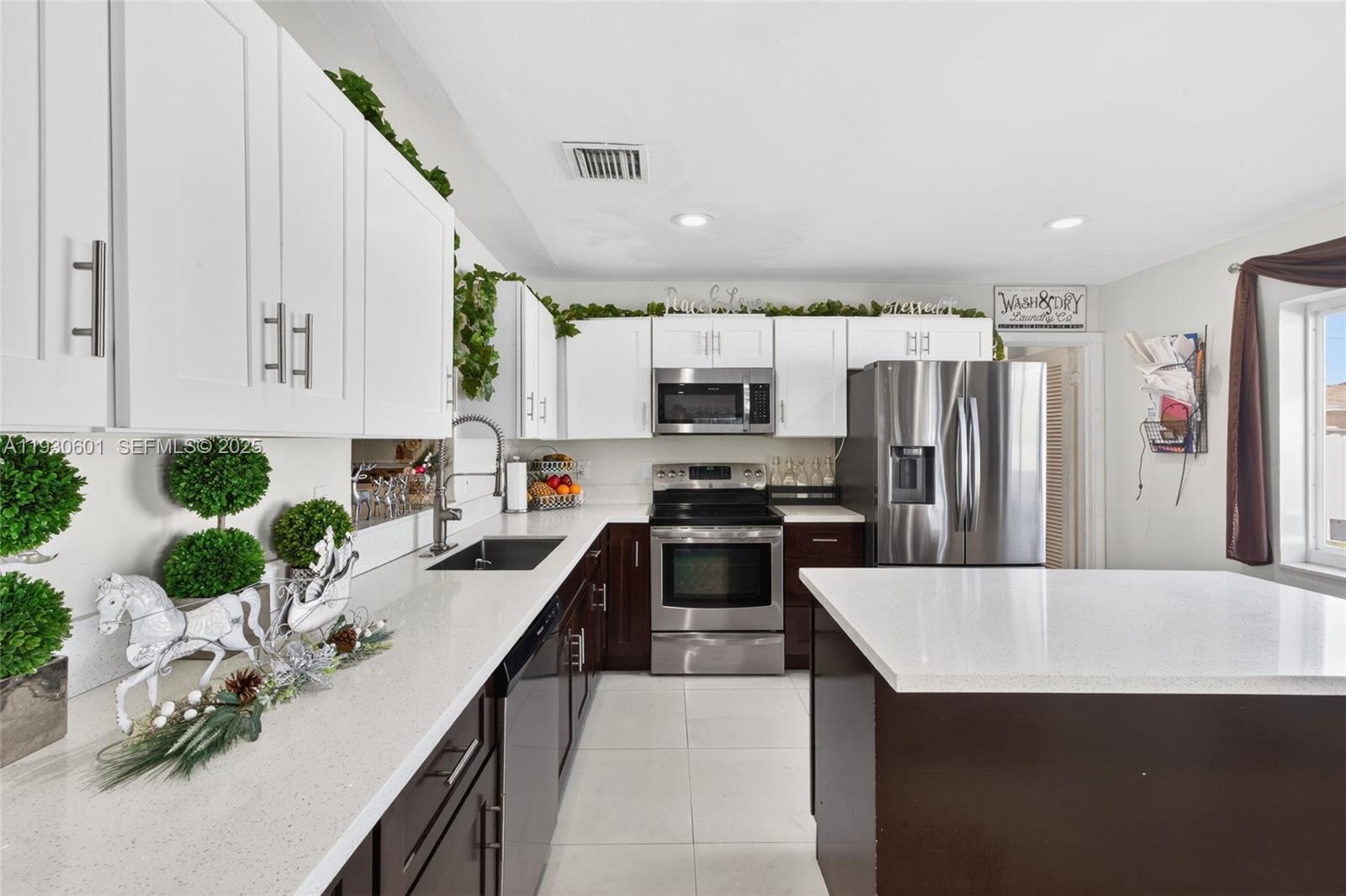 2901 NW 185th St, Miami Gardens FL 33056