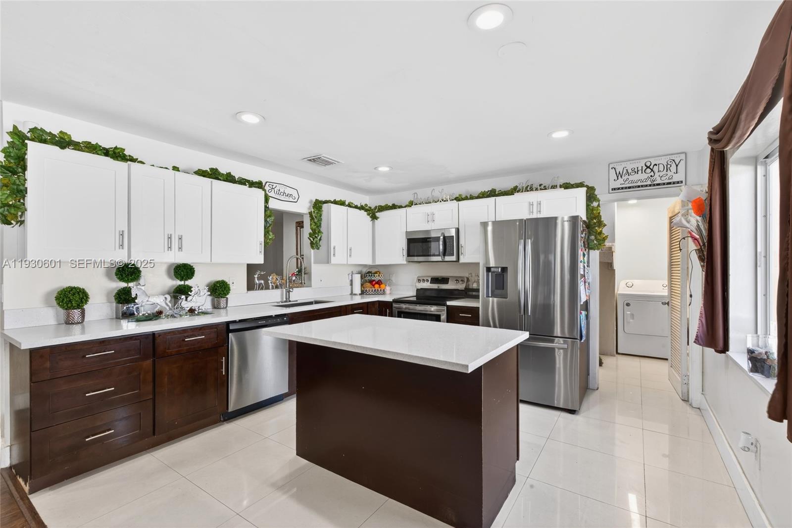 2901 NW 185th St, Miami Gardens FL 33056