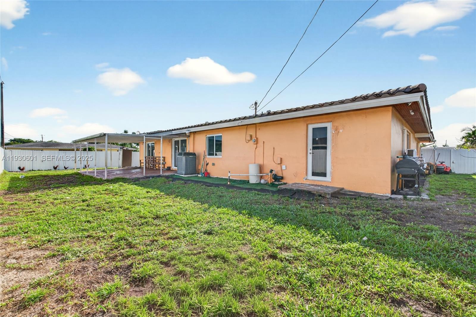 2901 NW 185th St, Miami Gardens FL 33056