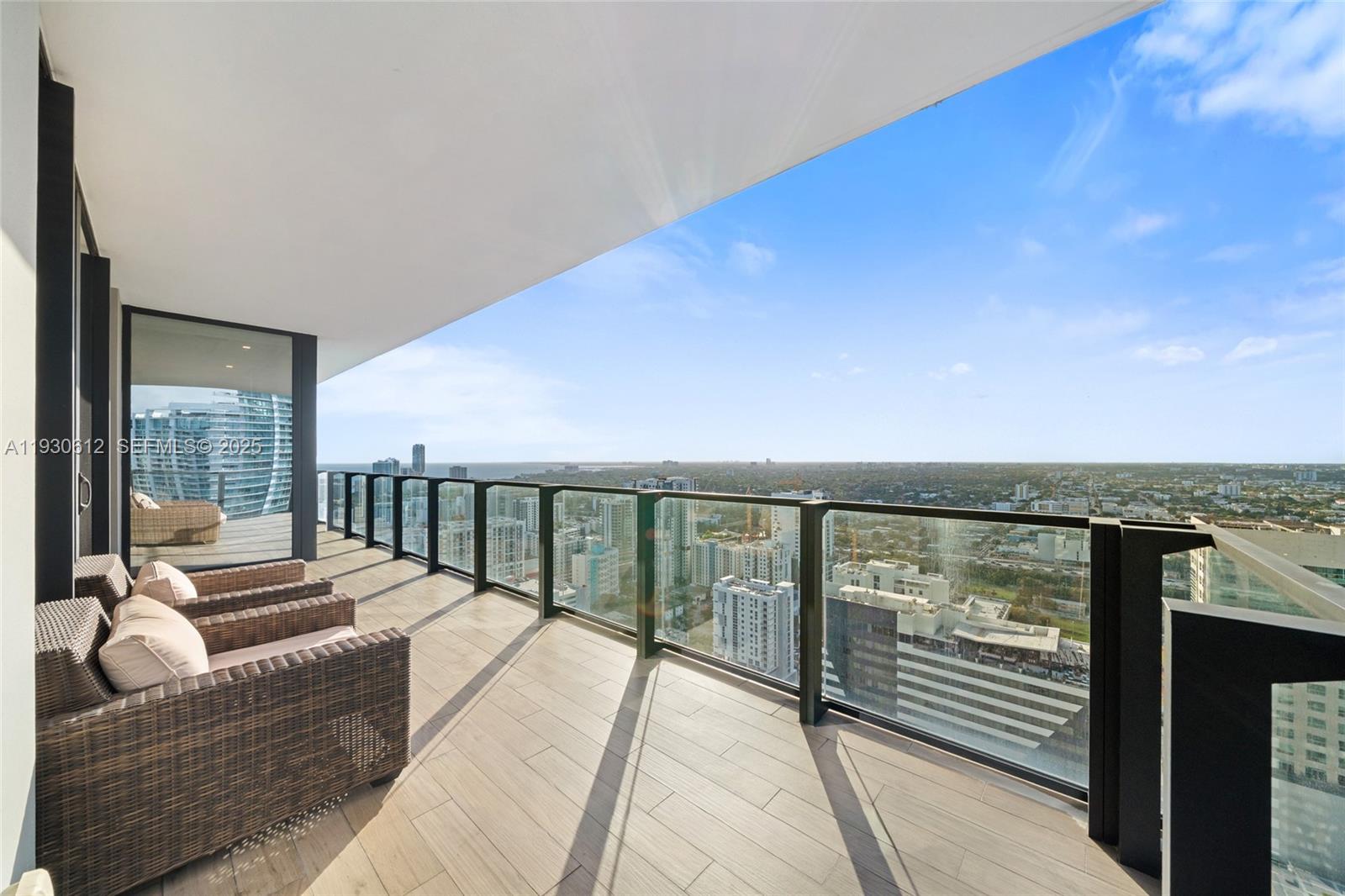 88 SW 7th St #3212, Miami FL 33130