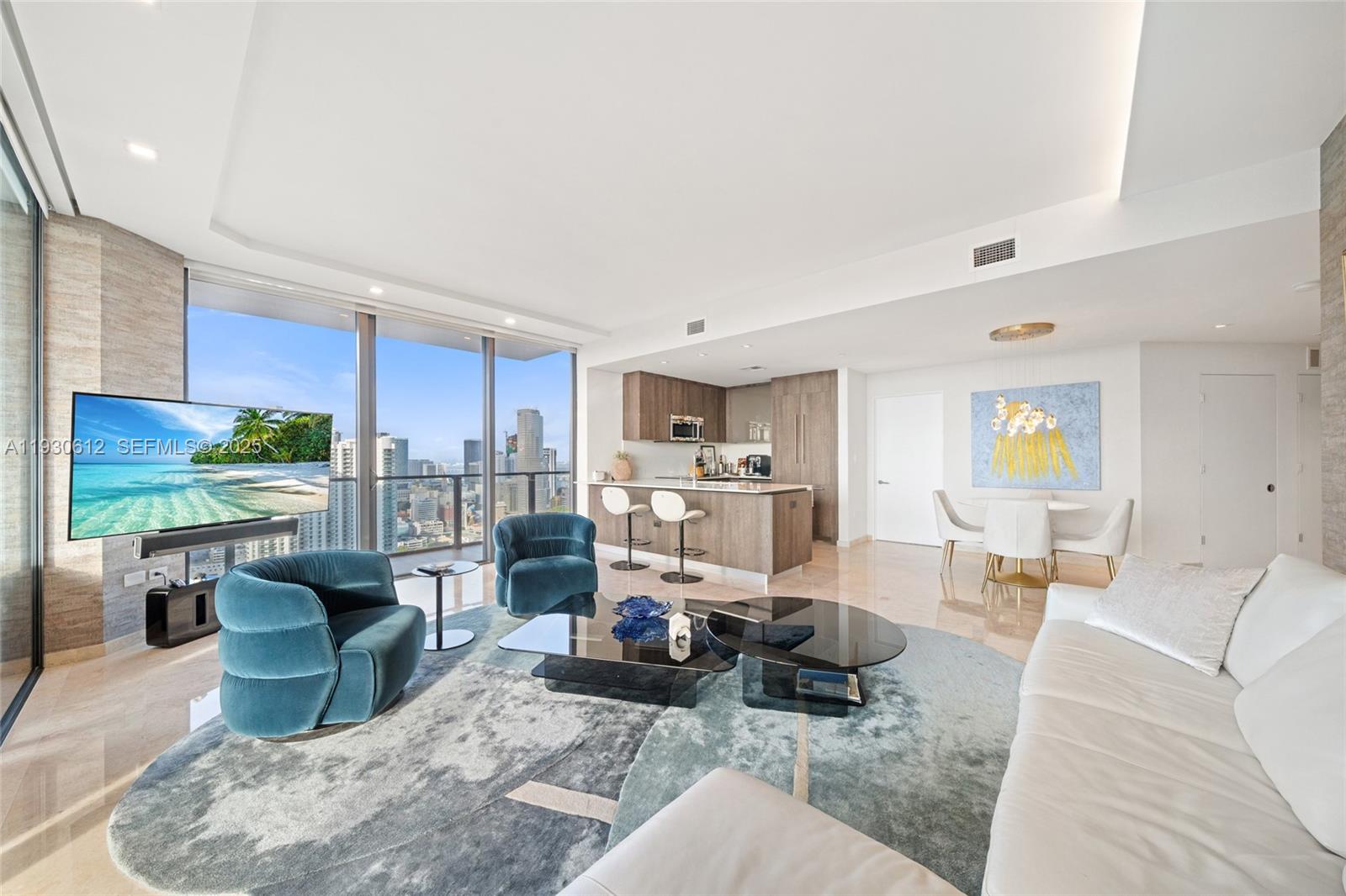 88 SW 7th St #3212, Miami FL 33130