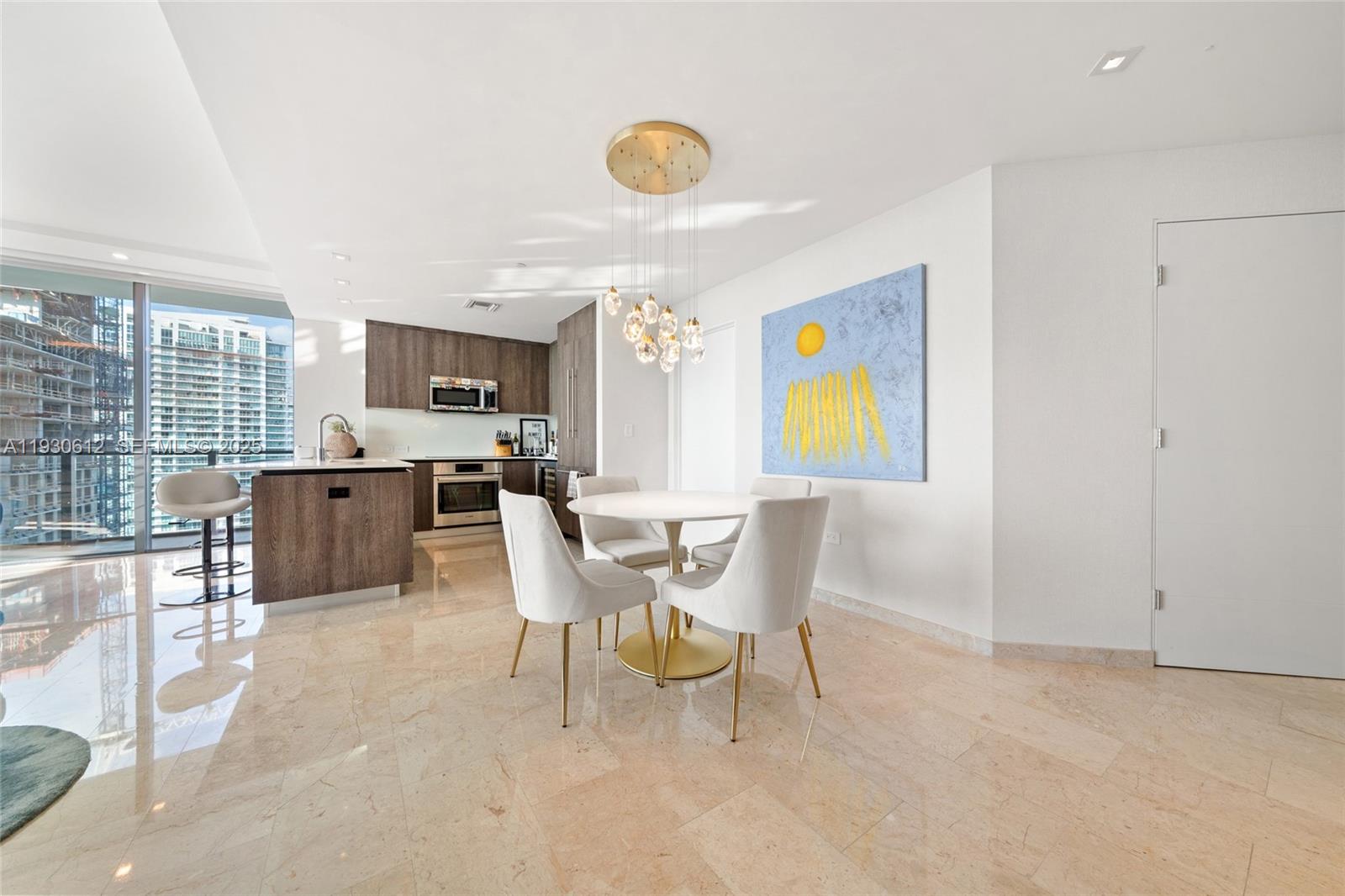 88 SW 7th St #3212, Miami FL 33130