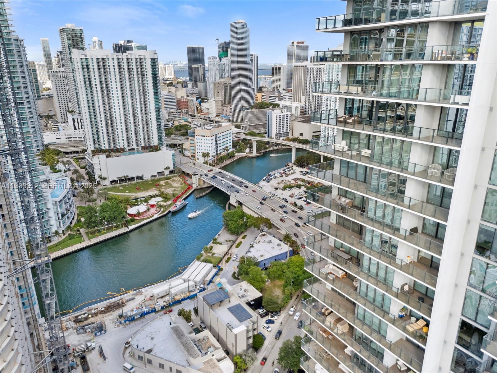 88 SW 7th St #3212, Miami FL 33130
