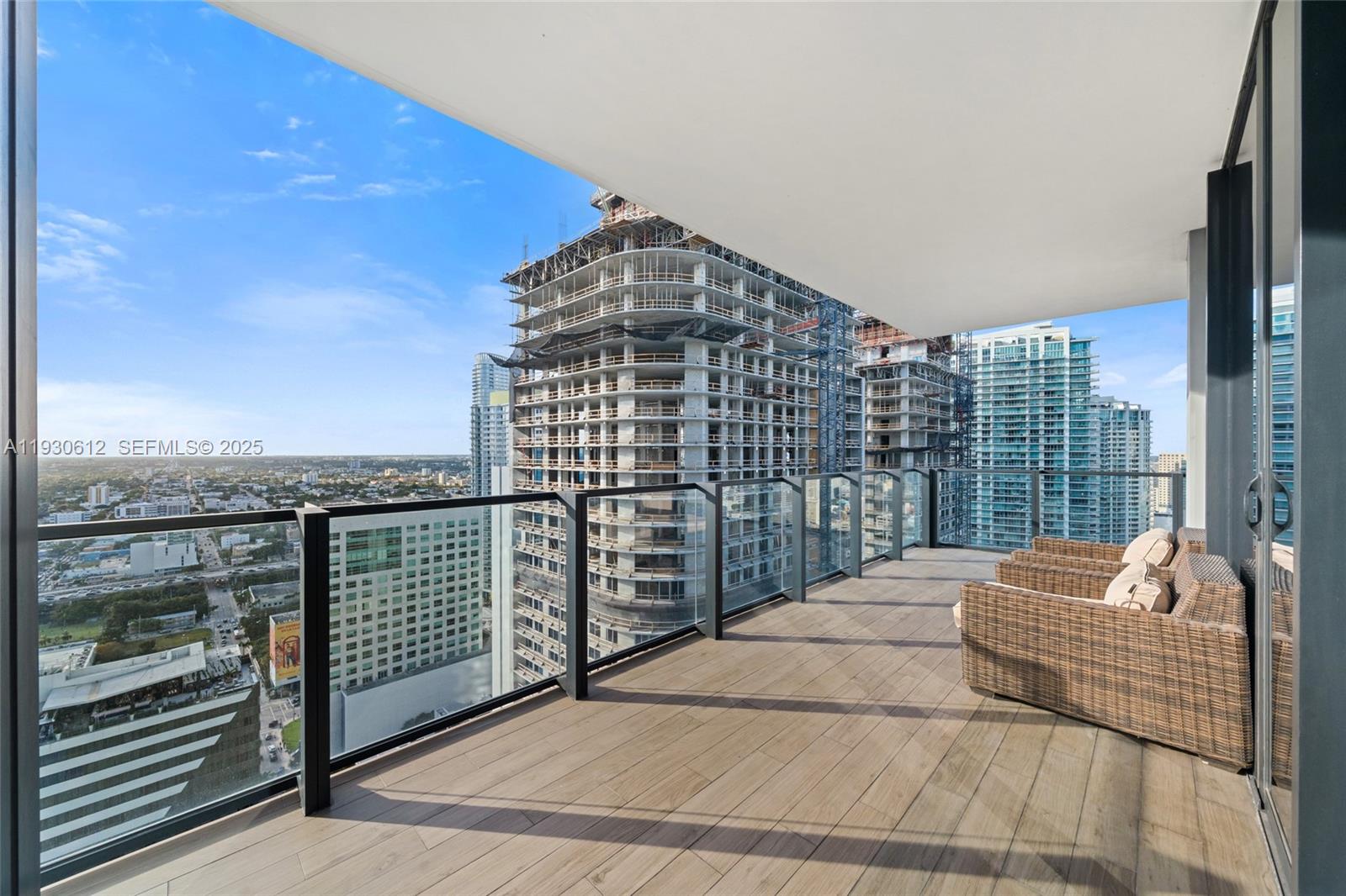 88 SW 7th St #3212, Miami FL 33130