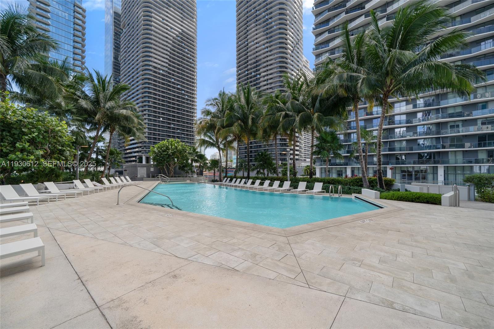 88 SW 7th St #3212, Miami FL 33130