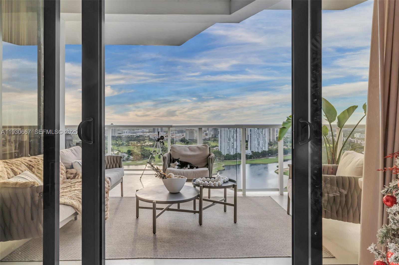 20281 E Country Club Dr #TW7, Aventura FL 33180
