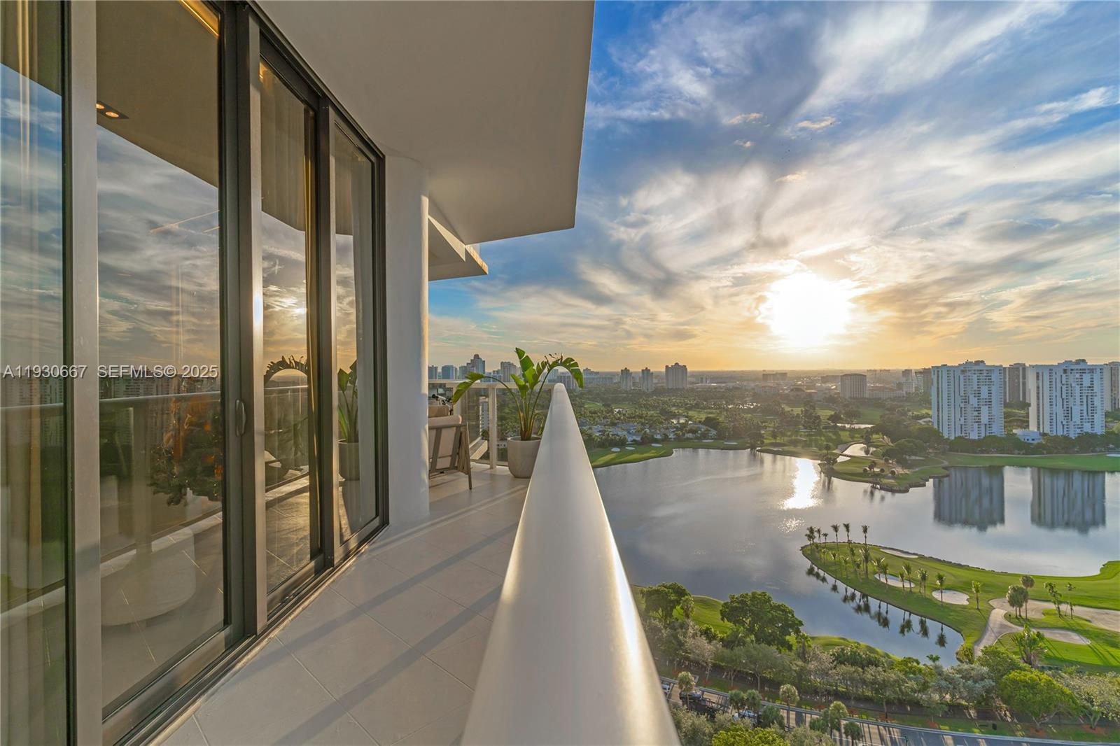 20281 E Country Club Dr #TW7, Aventura FL 33180