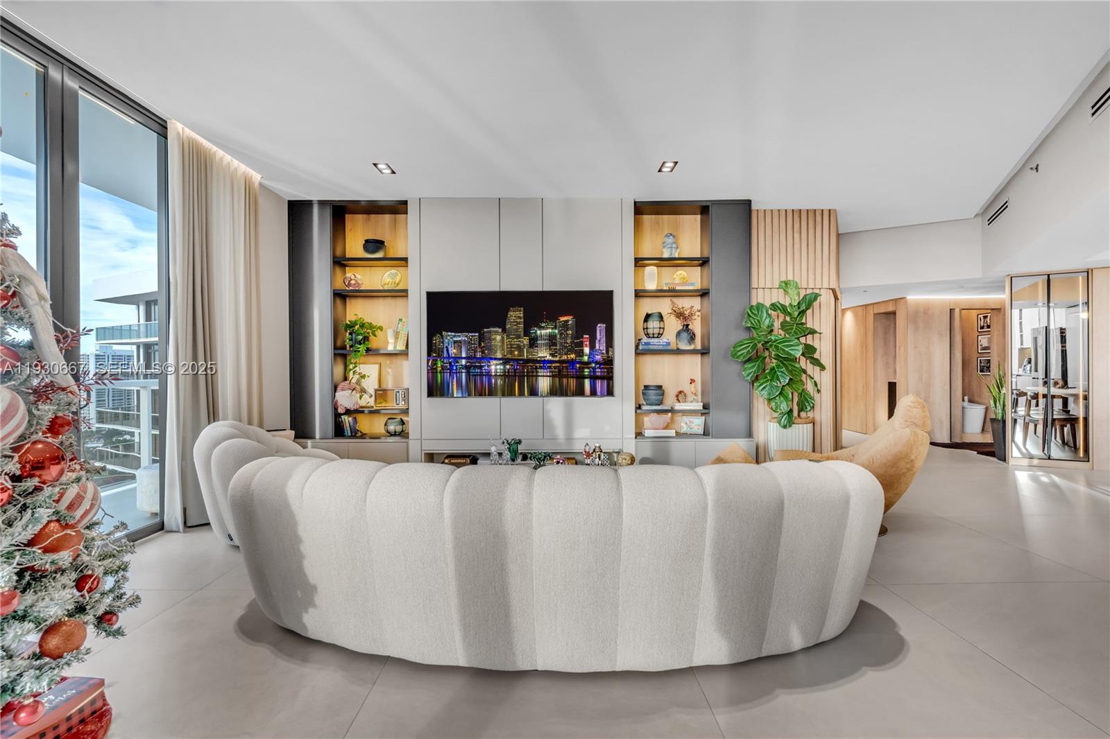20281 E Country Club Dr #TW7, Aventura FL 33180