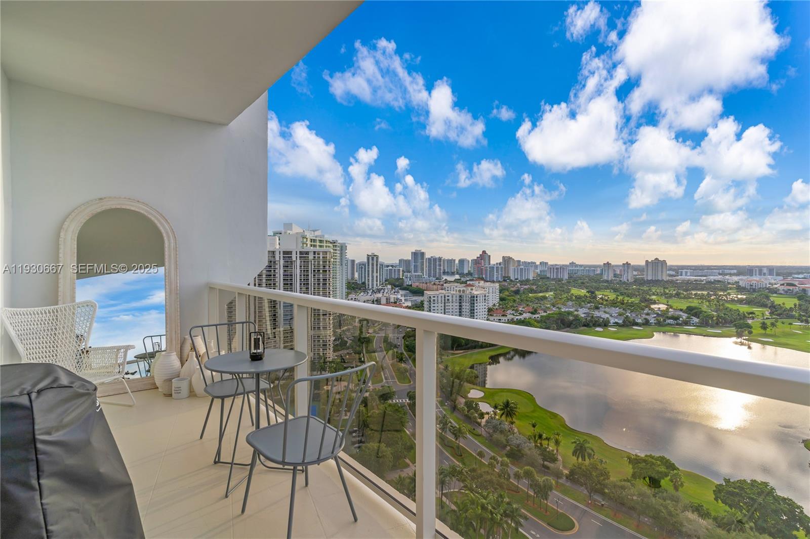 20281 E Country Club Dr #TW7, Aventura FL 33180