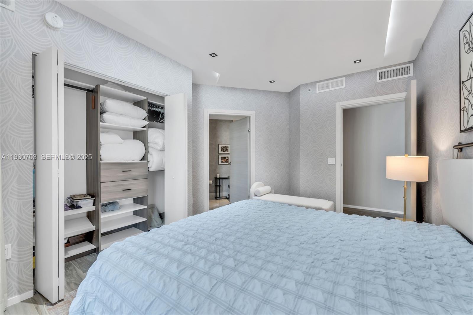 801 S Miami Ave #1805, Miami FL 33130