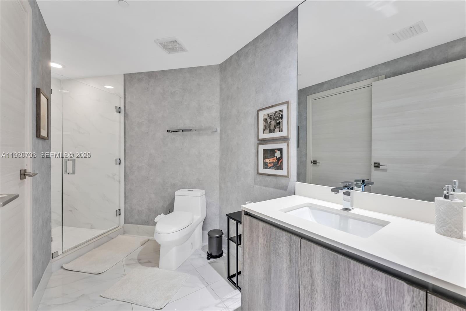 801 S Miami Ave #1805, Miami FL 33130