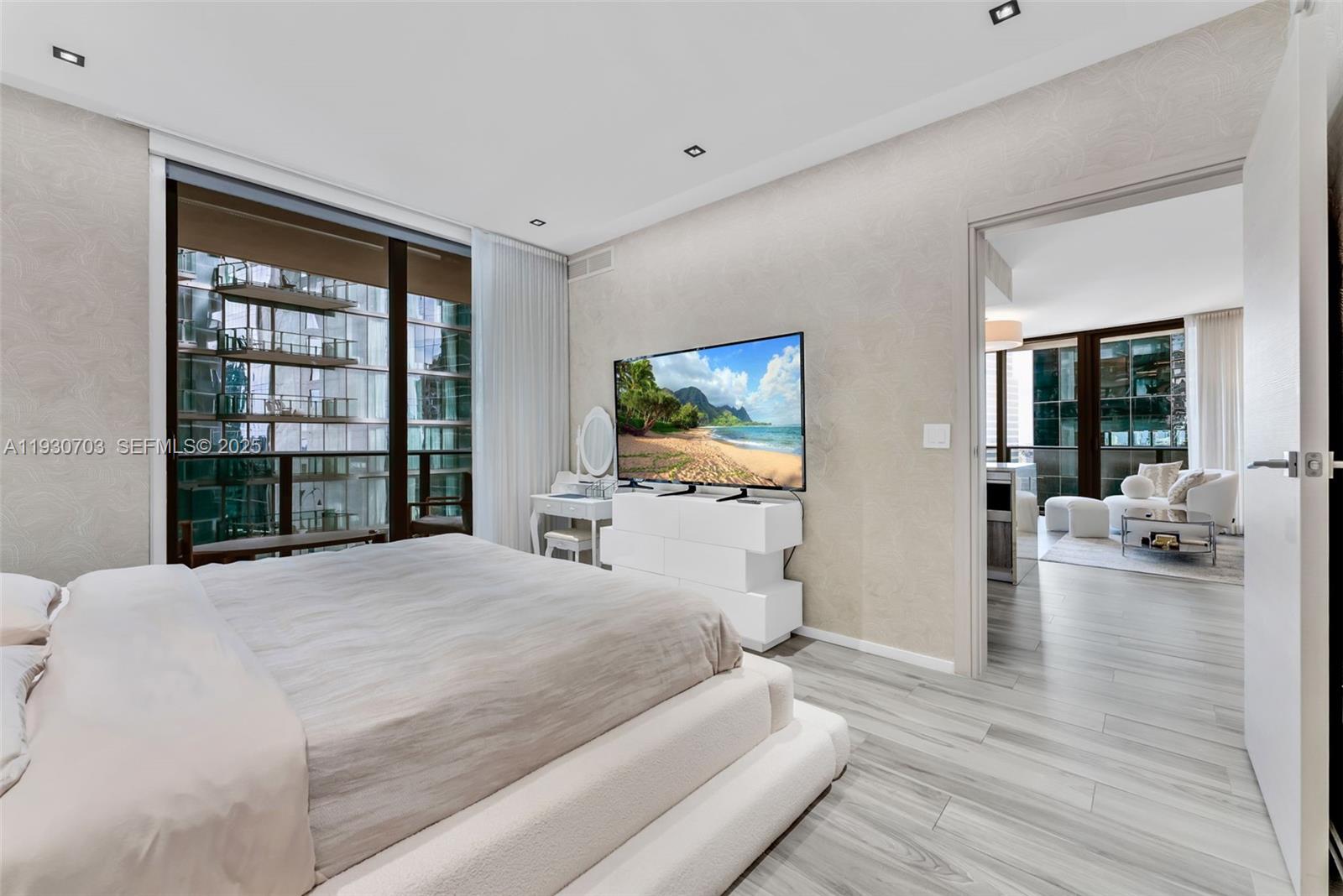 801 S Miami Ave #1805, Miami FL 33130