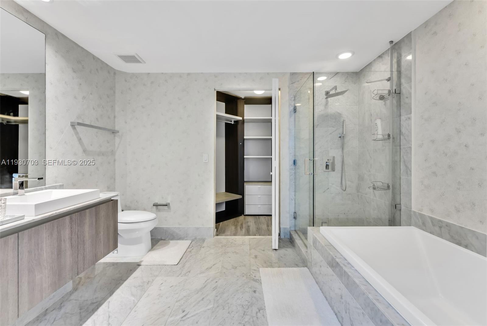 801 S Miami Ave #1805, Miami FL 33130