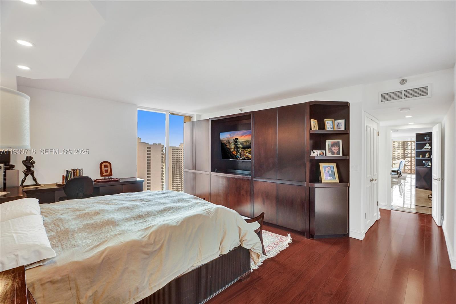 19355 Turnberry Way #26E, Aventura FL 33180