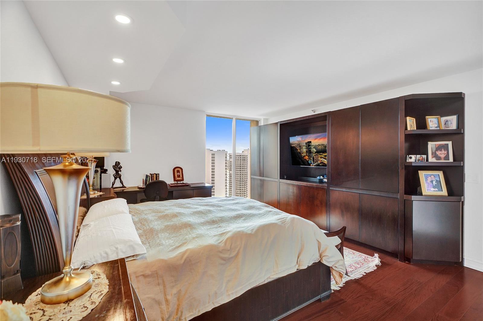 19355 Turnberry Way #26E, Aventura FL 33180