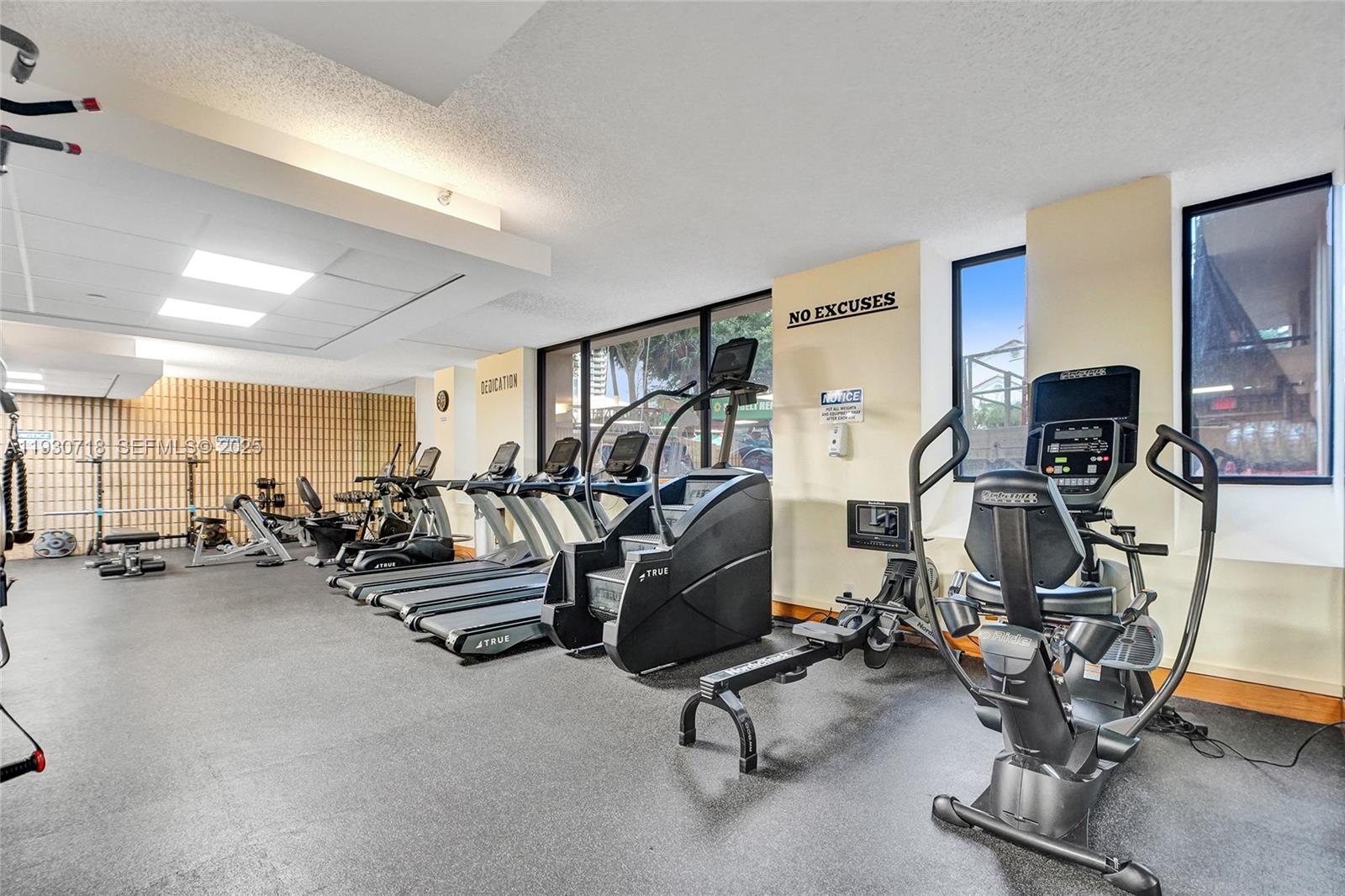 19355 Turnberry Way #26E, Aventura FL 33180