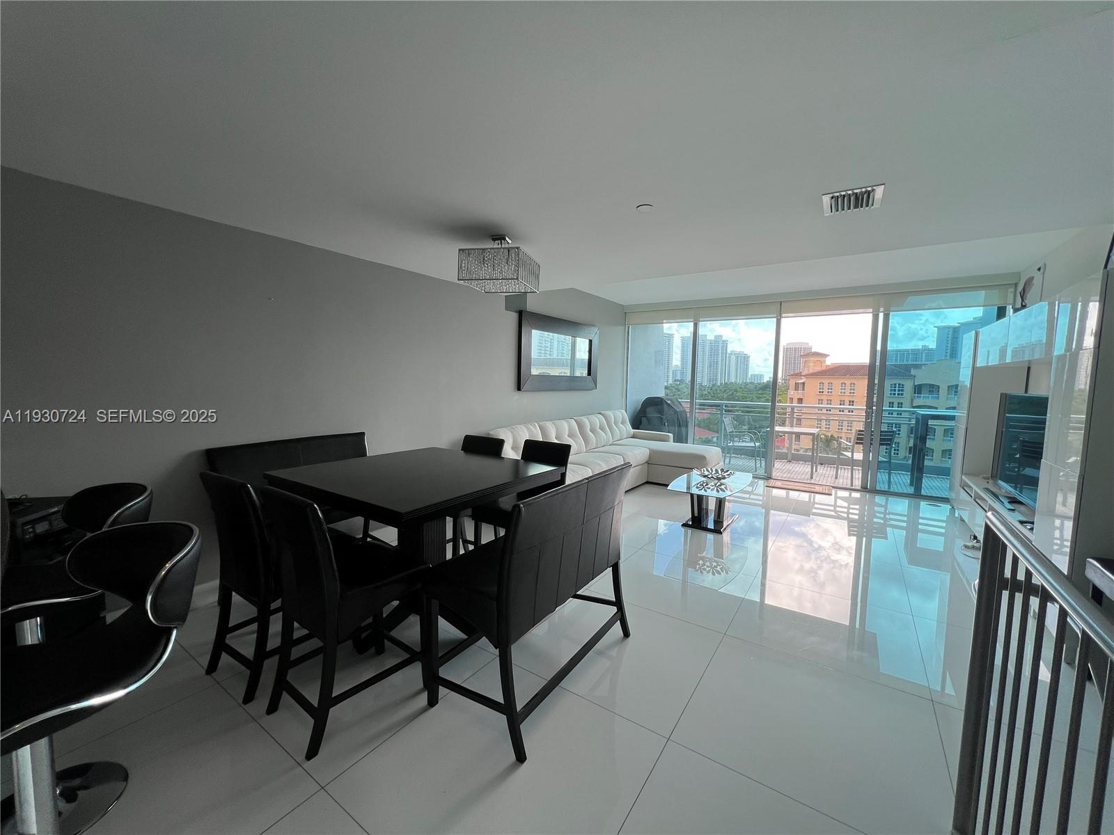 2950 NE 188th St #531, Aventura FL 33180