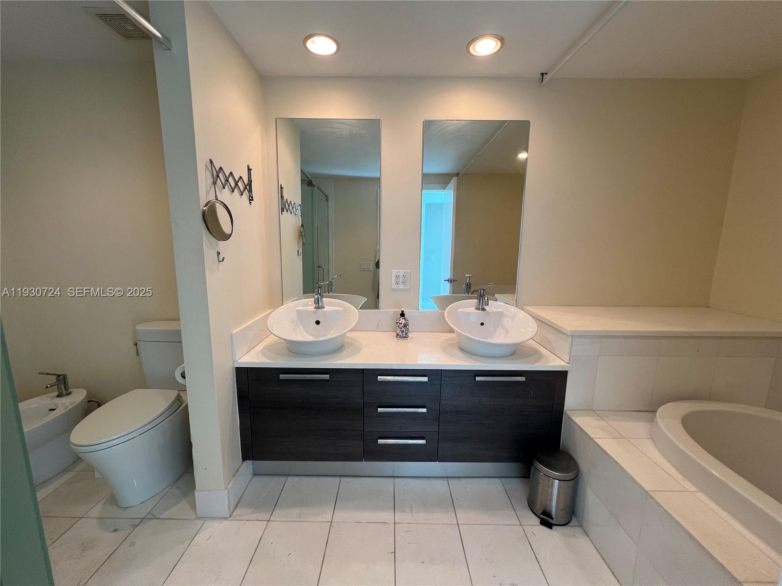 2950 NE 188th St #531, Aventura FL 33180