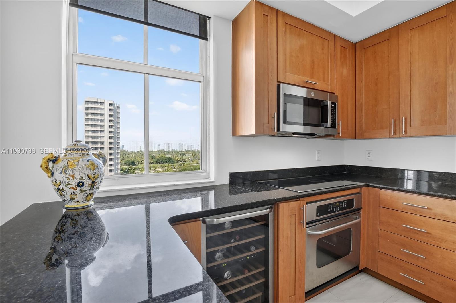 3340 NE 190th St #1101, Aventura FL 33180