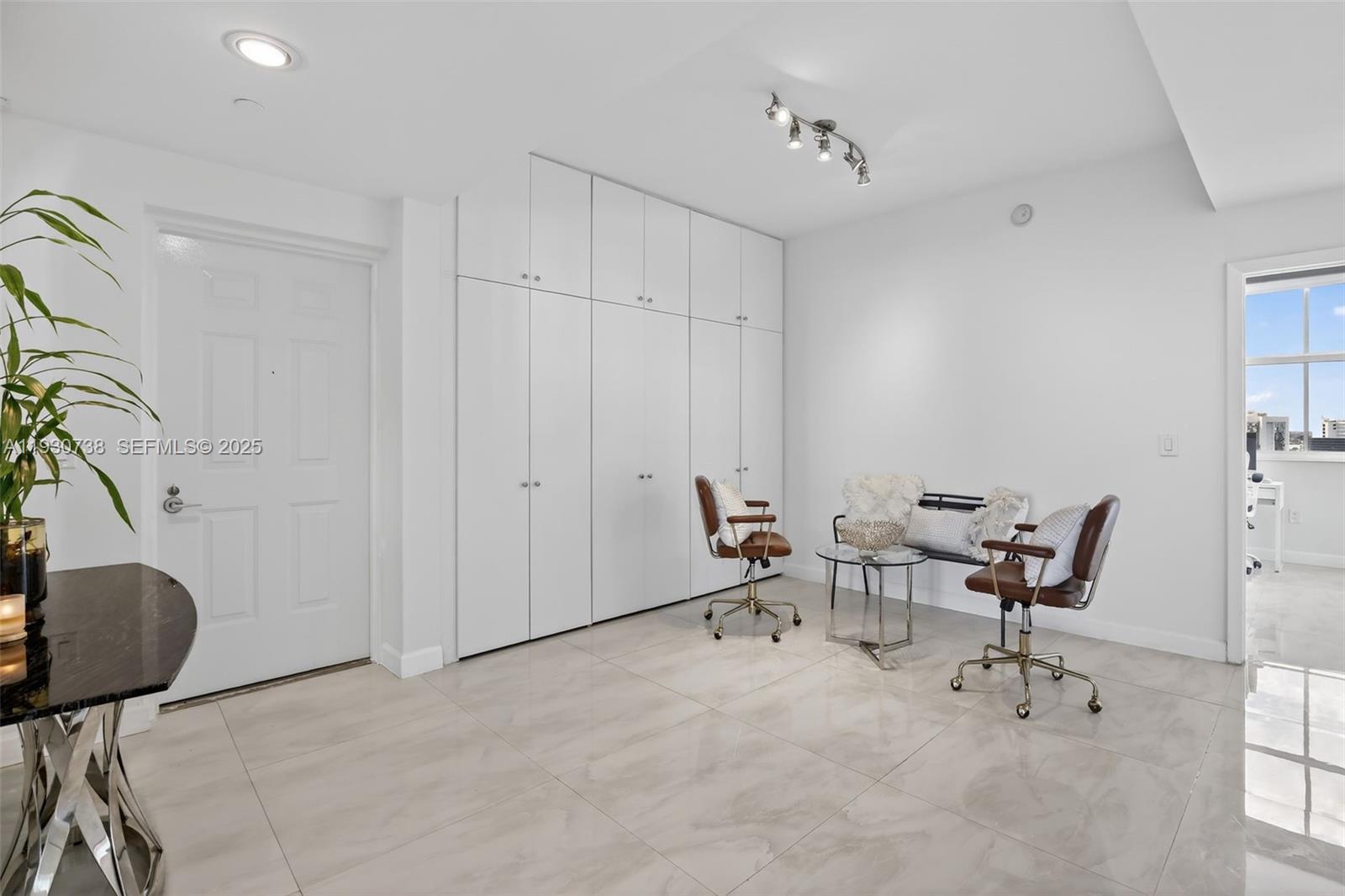 3340 NE 190th St #1101, Aventura FL 33180