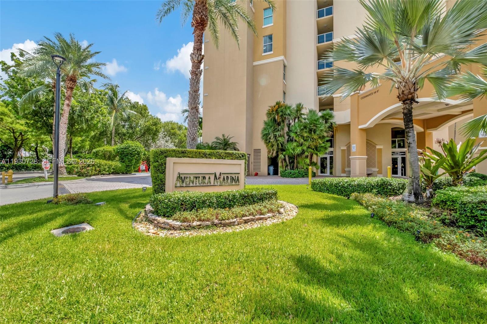 3340 NE 190th St #1101, Aventura FL 33180