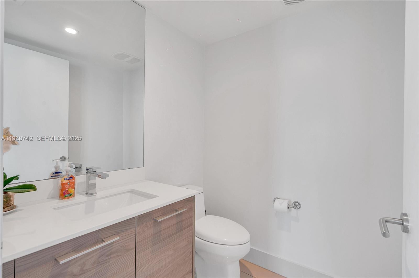 1300 S Miami Ave #4805, Miami FL 33130
